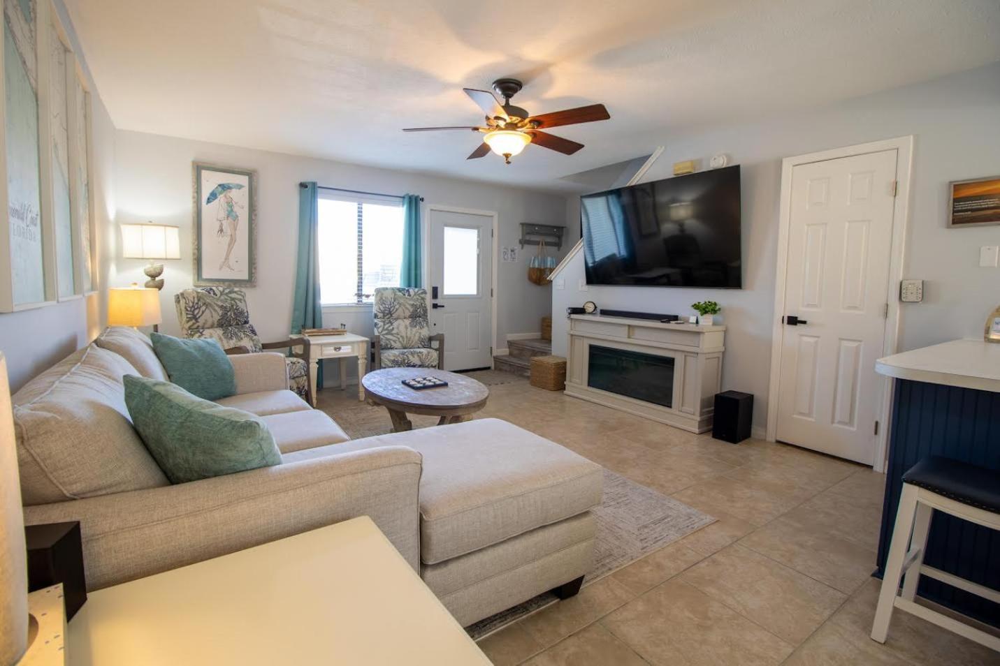 Holiday home Double Take! Renovated Vacation