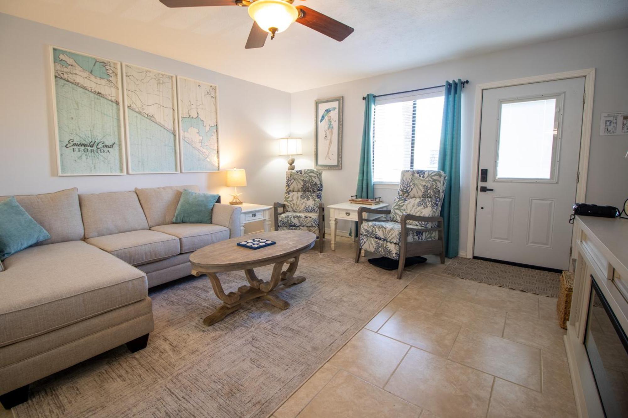 Double Take! Renovated Vacation Holiday home *
